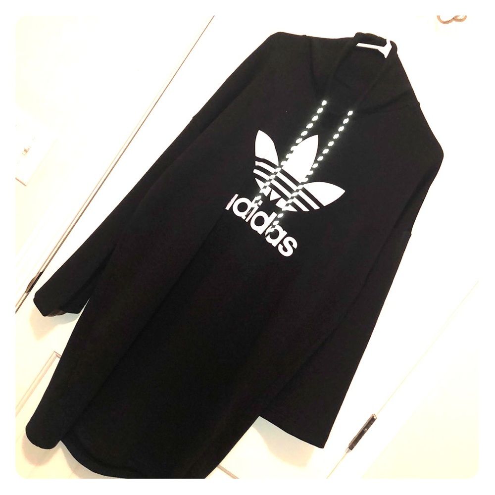 Adidas oversized pull over
